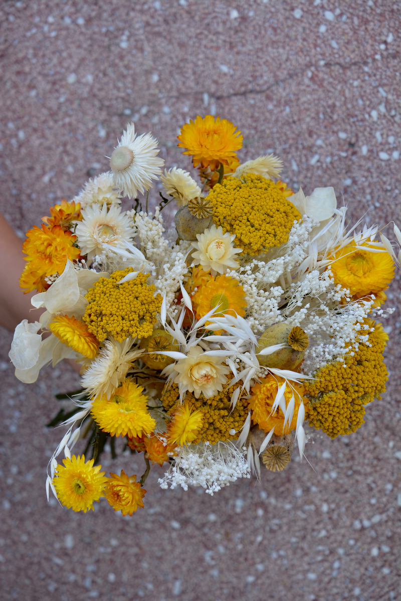 Bouquet de fleurs séchées jaunes et blanches - Marie Paolini
